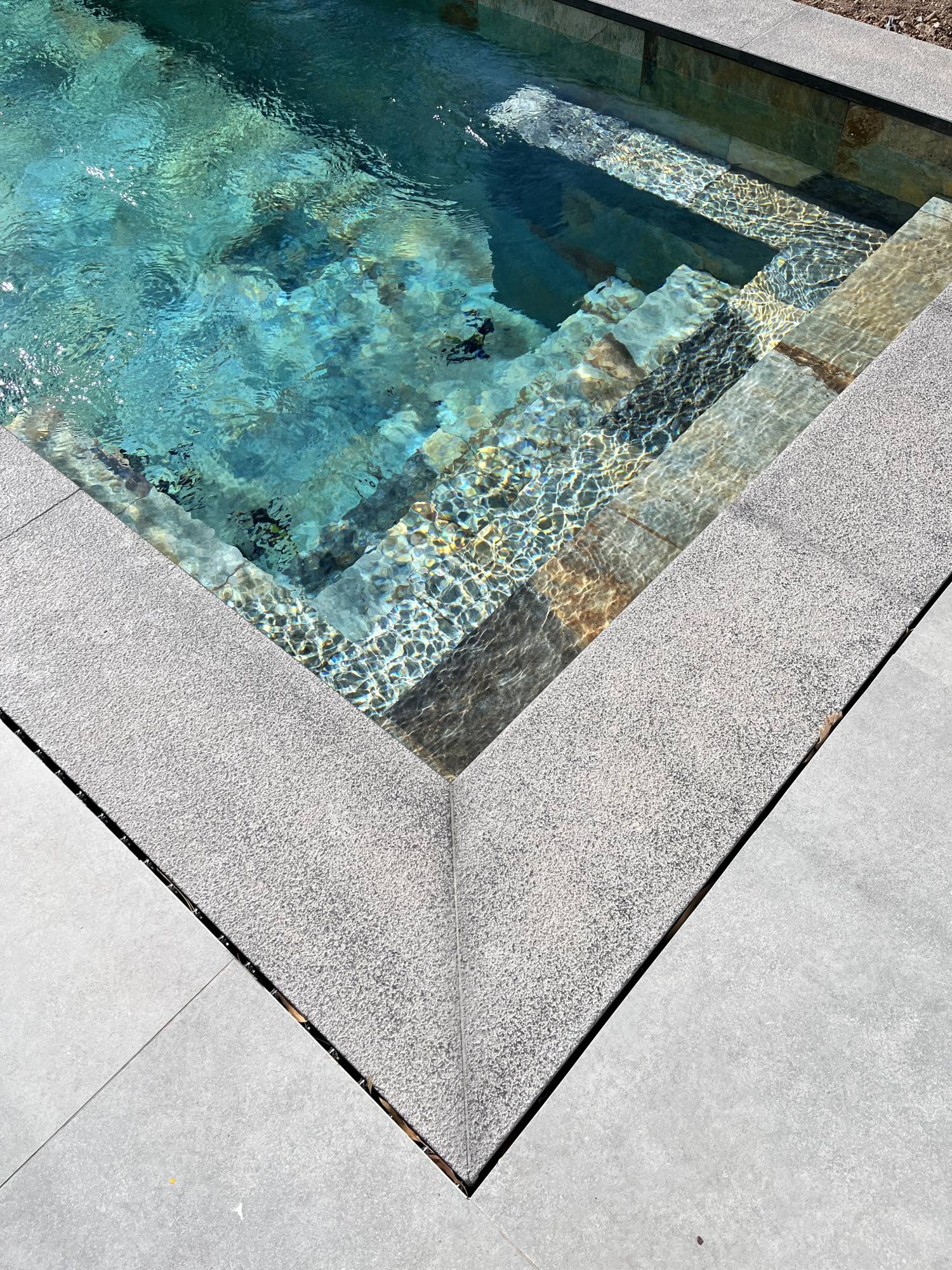 arrivage carrelages pour piscines BALI
